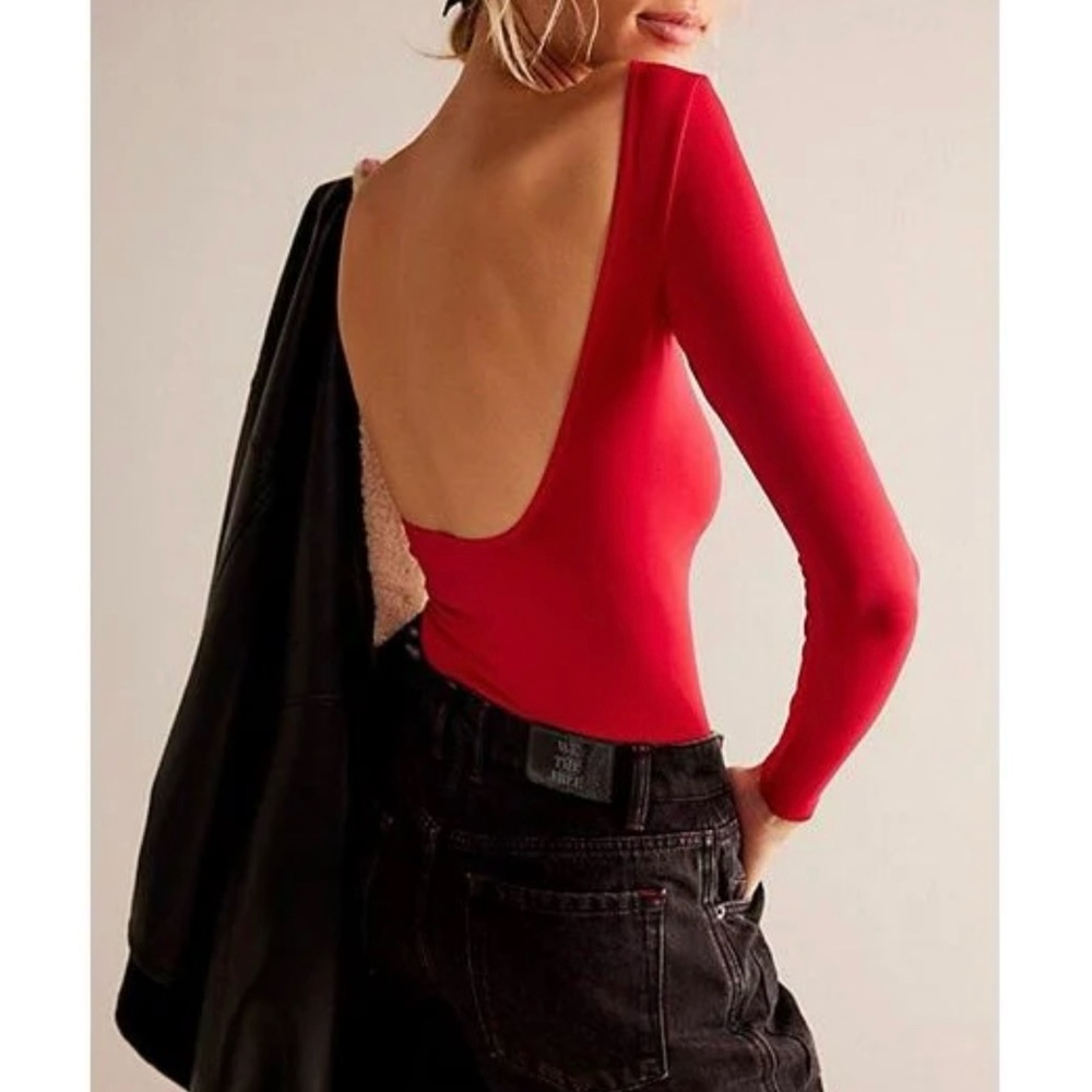 NWOT Intimately x Free People Seamless Backless LS Top - red